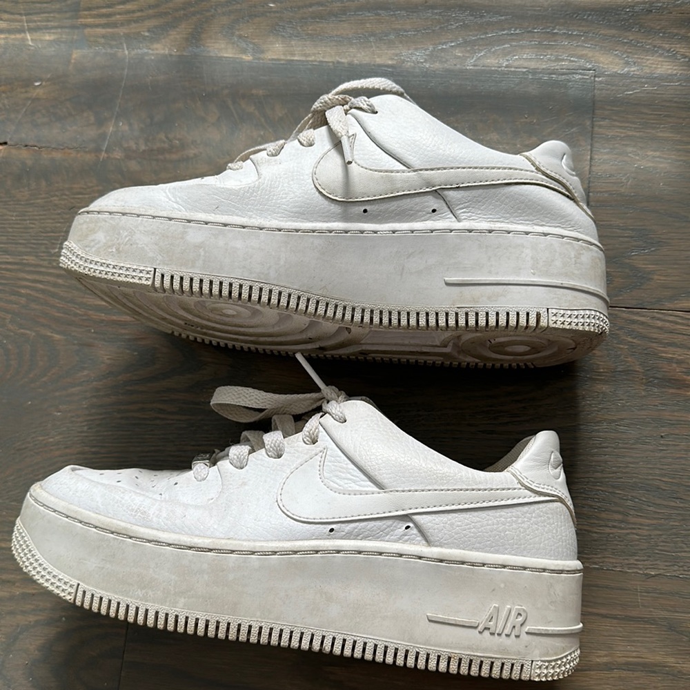 Nike Air Force 1 in White
